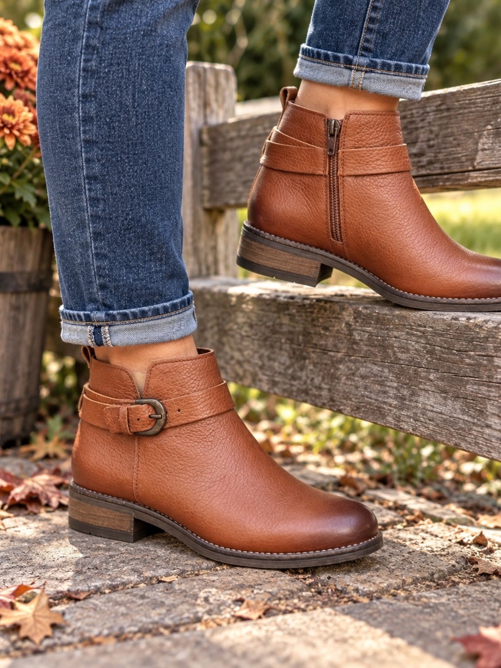 Clarks British Tan Leather Ankle Boots 7.5 W Cushion Plus Portugal NWOT Buckle